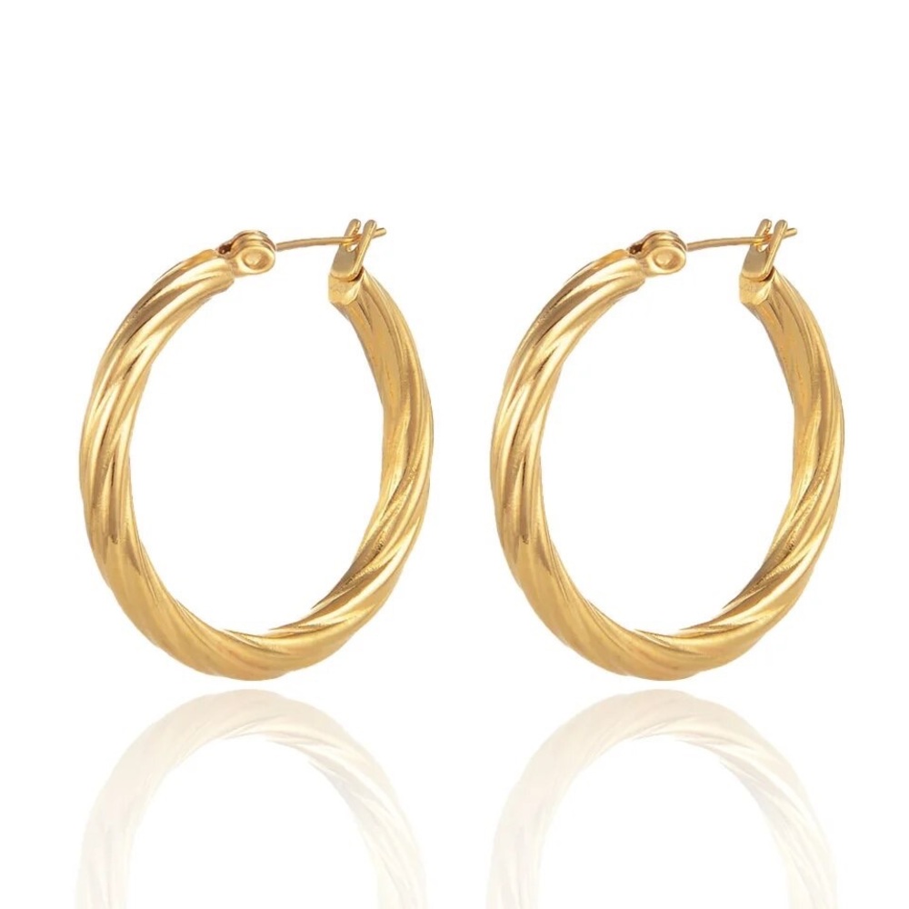 NWOT Elegant Gold plated Hoop Earrings